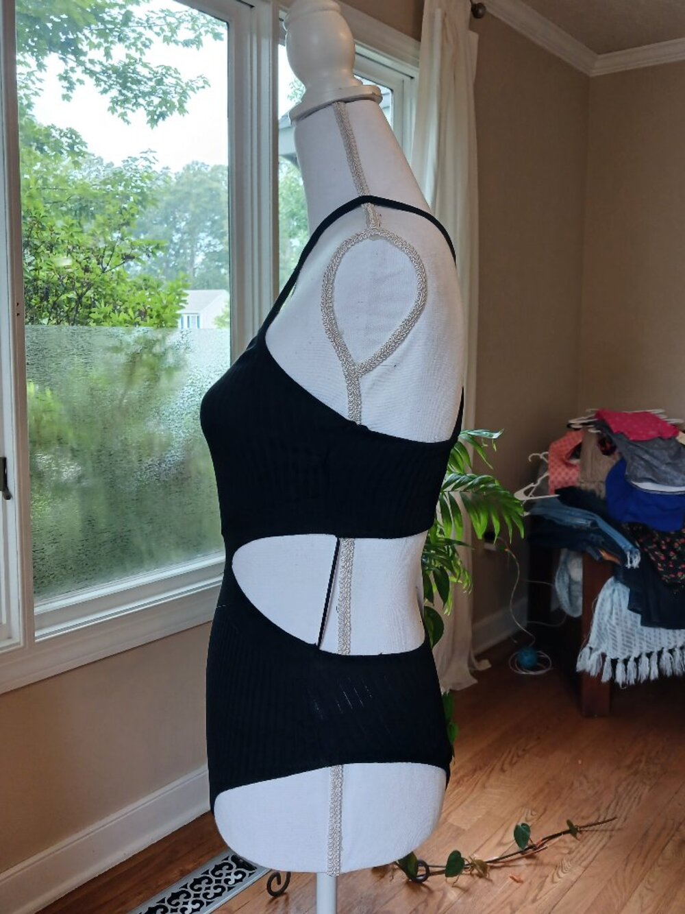 Zara Ribbed Bodysuit - Picture 3 of 4